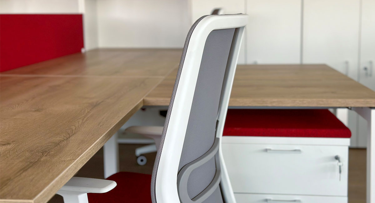 Instal·lacions amb taules STAR i ECO i cadires BOLD, SHIFT i HOWDY. detalle:5